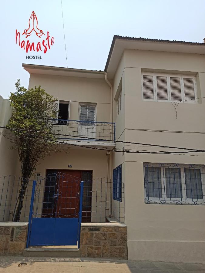 Namaste Hostel Tarija Exteriör bild